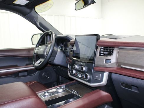 Used 2024 Ford Expedition Max Limited image 41