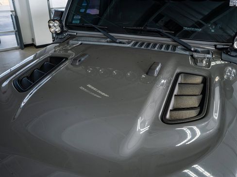 Used 2021 Jeep Gladiator Rubicon image 16