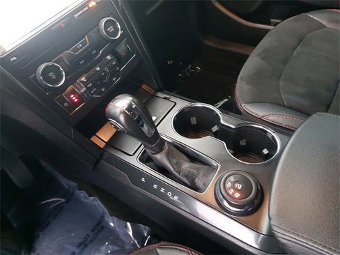 Certified 2019 Ford Explorer XLT w/ Equipment Group 202A image 24