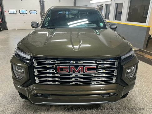 Used 2023 GMC Canyon Denali image 10