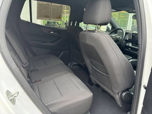 Used 2025 Chevrolet Equinox LT FWD image 40