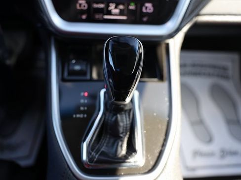 Used 2020 Subaru Outback Premium image 39