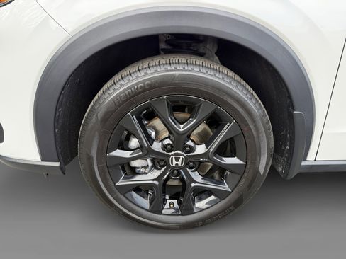 Used 2024 Honda HR-V Sport image 9