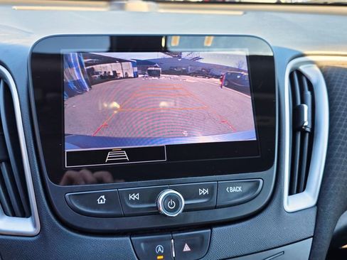 Used 2022 Chevrolet Malibu LT image 28