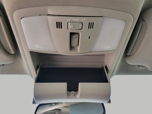 Used 2008 Nissan Altima 3.5 SE w/ Premium Pkg image 19