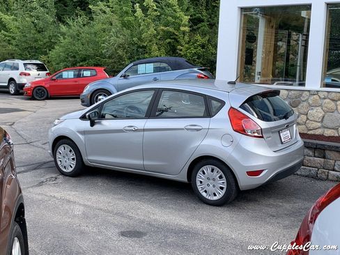 Used 2016 Ford Fiesta S FWD image 3