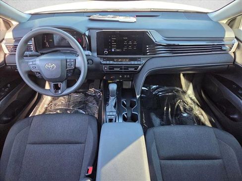 Used 2025 Toyota Camry LE image 16