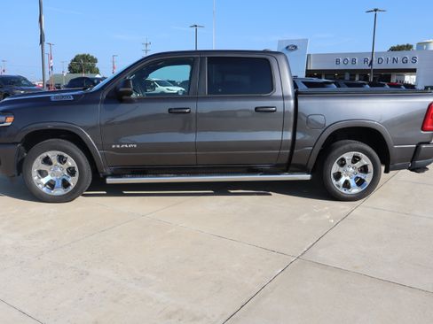 Used 2025 RAM 1500 Big Horn AWD/4WD image 8
