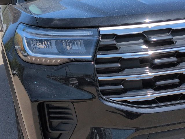 New 2026 Ford Explorer Active RWD image 9