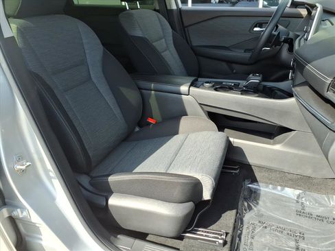 Certified 2023 Nissan Rogue SV image 11