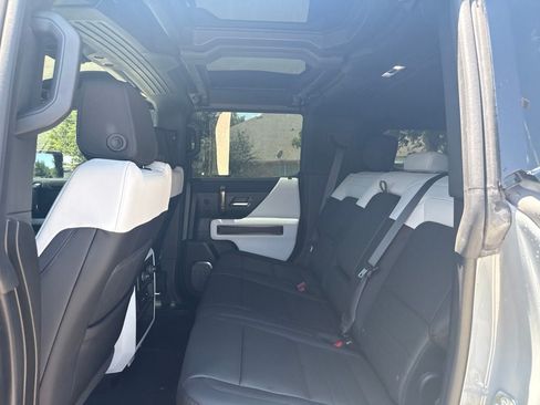 Used 2025 GMC Hummer EV 3X AWD/4WD image 17