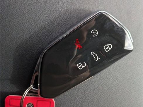 New 2026 Volkswagen Tiguan SE R-Line image 34