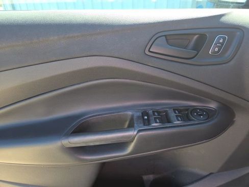 Used 2019 Ford Escape S image 11