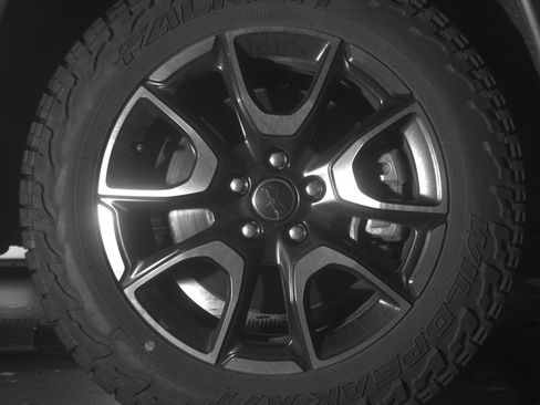 Used 2025 Jeep Compass Trailhawk image 12