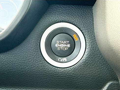 Used 2019 RAM 1500 Big Horn image 8