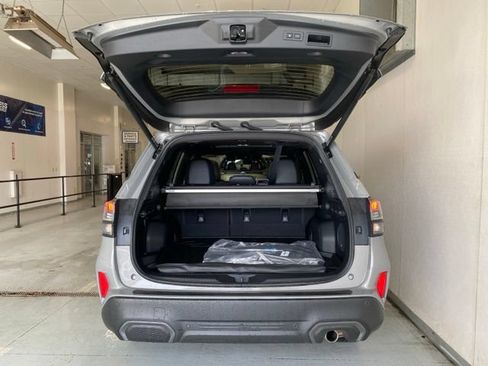 Used 2025 Subaru Forester Limited AWD/4WD image 7