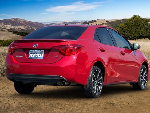 Used 2017 Toyota Corolla L image 4