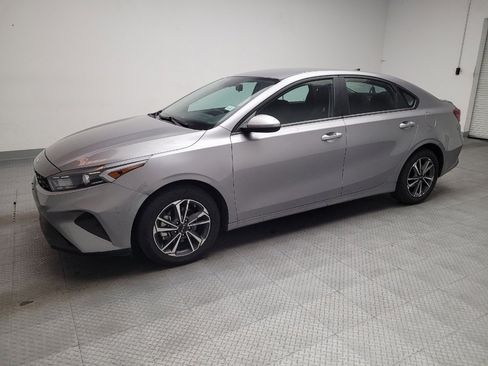 Used 2024 Kia Forte LXS image 2