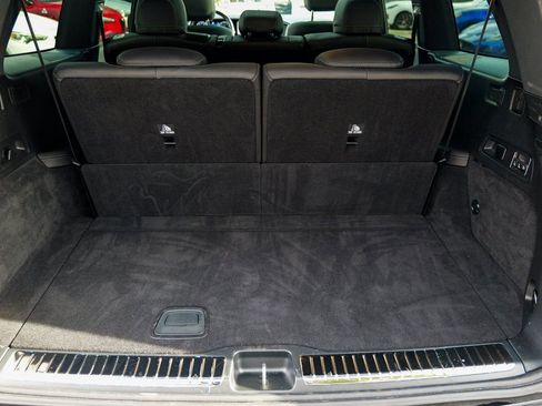 Used 2025 Mercedes-Benz GLS 450 4MATIC image 61