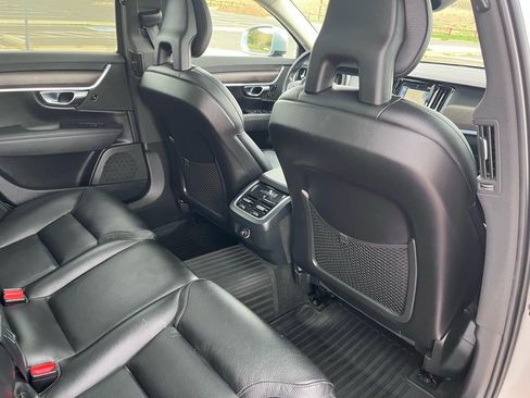 Used 2018 Volvo V90 T5 Cross Country w/ Convenience Package AWD/4WD image 28