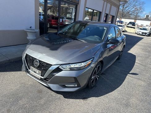 Used 2021 Nissan Sentra SR image 3