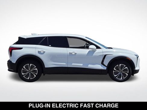 Used 2025 Chevrolet Blazer EV LT FWD image 6