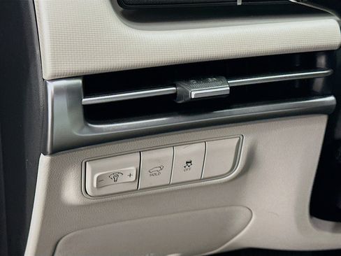 Used 2025 Hyundai Tucson SEL image 17