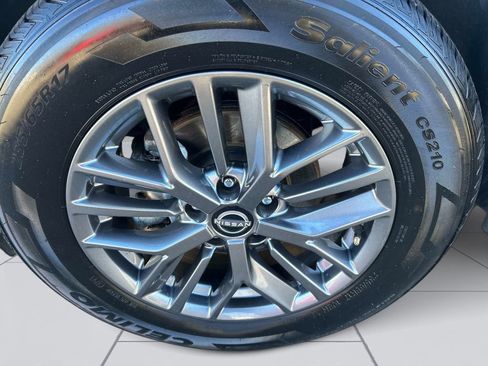 Used 2023 Nissan Rogue S image 9