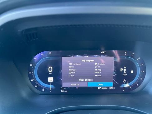 Used 2022 Volvo XC60 B5 R-Design w/ Advanced Package image 14