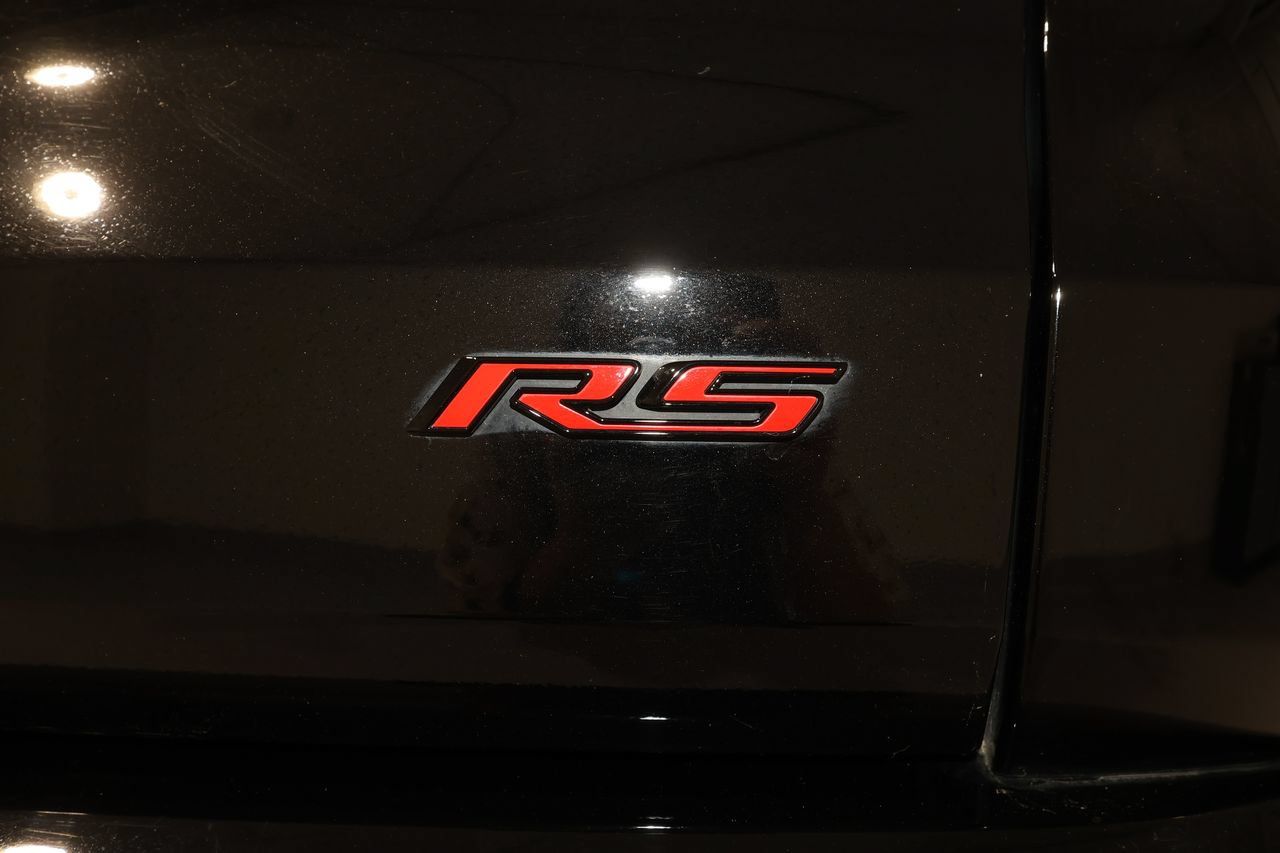 Certified 2026 Chevrolet Traverse RS AWD/4WD image 37