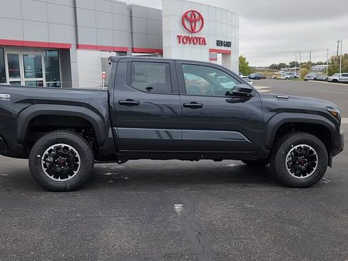 New 2025 Toyota Tacoma TRD Off-Road image 5