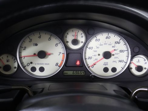 Used 2003 MAZDA MX-5 Miata image 25