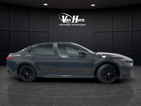 Used 2025 Toyota Camry SE w/ Convenience Package AWD/4WD image 8