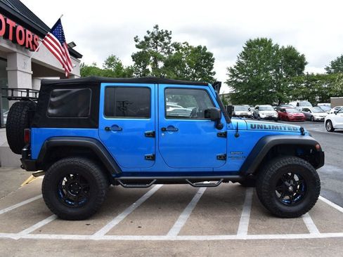Used 2015 Jeep Wrangler Unlimited Sport w/ Quick Order Package 24S AWD/4WD image 4