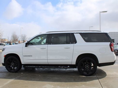 Used 2021 Chevrolet Suburban RST image 4