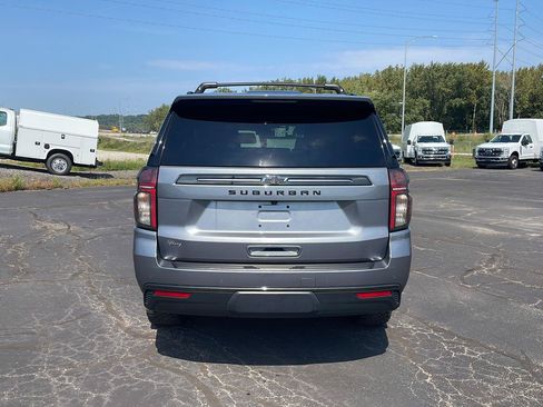Used 2021 Chevrolet Suburban Z71 w/ Luxury Package AWD/4WD image 4