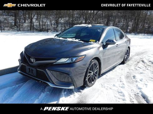 Used 2021 Toyota Camry XSE image 1