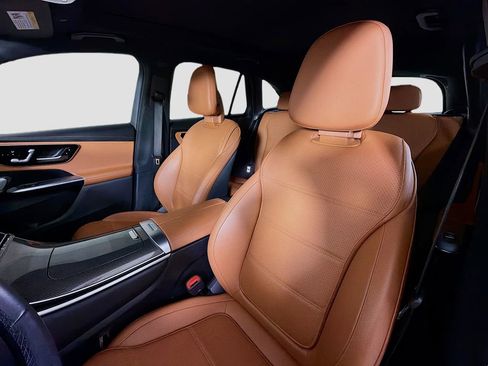 Used 2023 Mercedes-Benz GLC 300 image 13