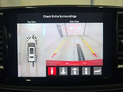 New 2026 Chrysler Pacifica Select w/ S Appearance Package image 34