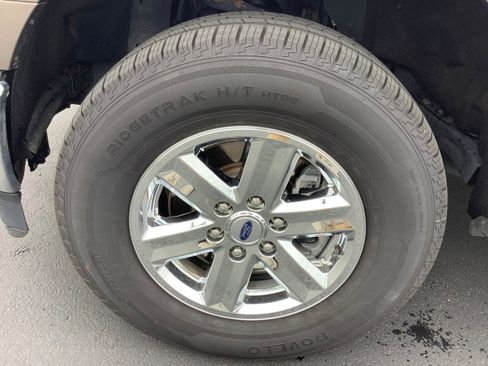 Used 2022 Ford F150 XLT image 4