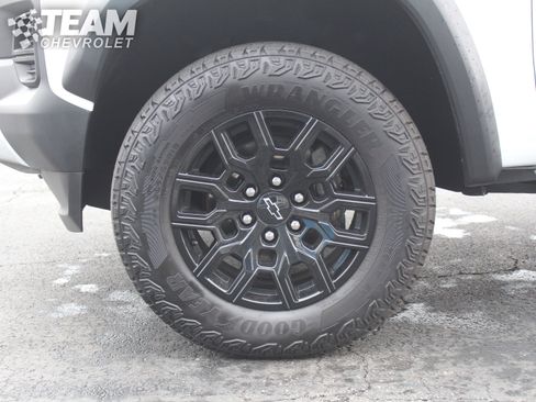 Certified 2024 Chevrolet Colorado Trail Boss w/ Technology Package image 30