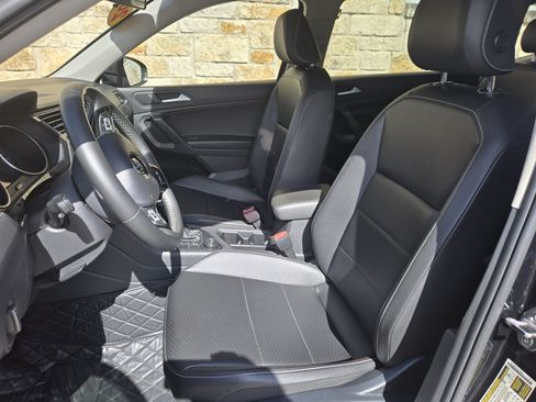 Used 2021 Volkswagen Tiguan S AWD/4WD image 5