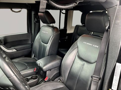 Used 2015 Jeep Wrangler Unlimited Rubicon AWD/4WD image 21