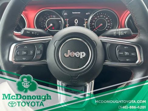 Used 2018 Jeep Wrangler Unlimited Rubicon w/ LED Lighting Group AWD/4WD image 18