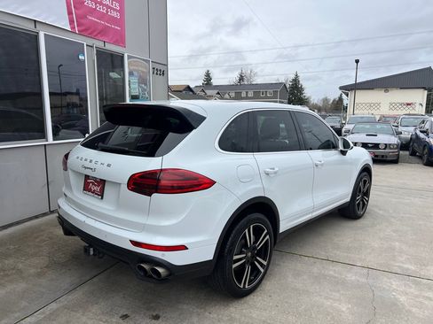 Used 2015 Porsche Cayenne S AWD/4WD image 6