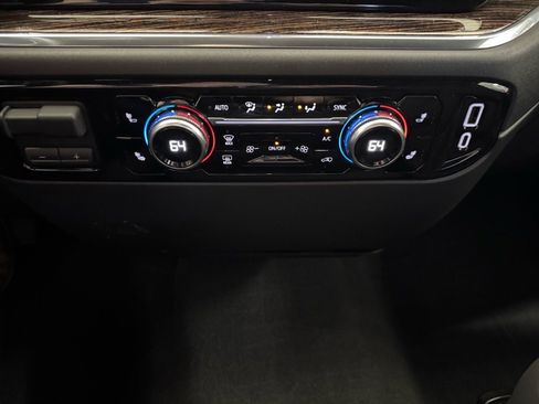 Used 2024 GMC Sierra 1500 Elevation image 24