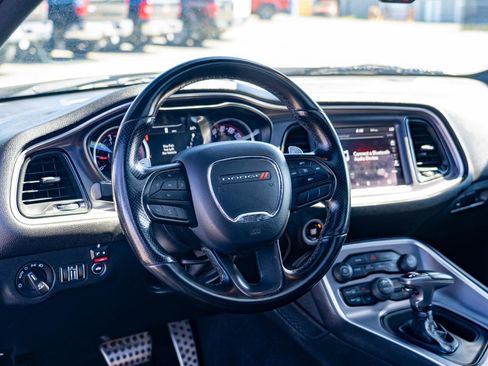 Used 2020 Dodge Challenger R/T RWD image 13