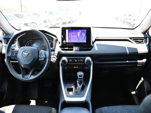 Used 2025 Toyota RAV4 XLE FWD image 18