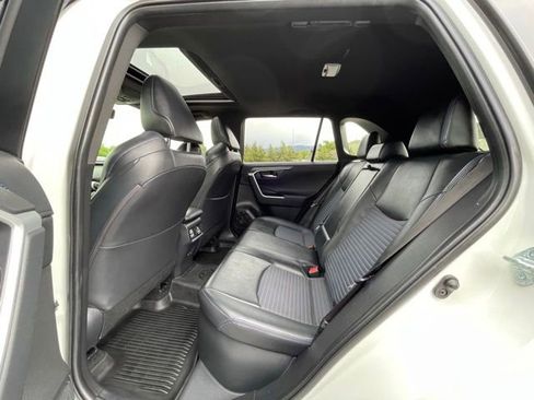 Used 2020 Toyota RAV4 XSE AWD/4WD image 8
