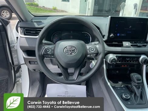 Used 2024 Toyota RAV4 LE AWD/4WD image 13
